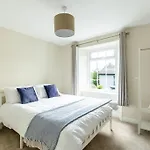 Old Bank House - Family & Friends Retreat With Hot Tub Available Holker