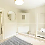 Old Bank House - Family & Friends Retreat With Hot Tub Available Holiday home Holker