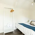 Old Bank House - Family & Friends Retreat With Hot Tub Available