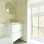 Old Bank House - Family & Friends Retreat With Hot Tub Available Holiday home *
