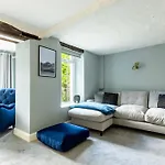 Old Bank House - Family & Friends Retreat With Hot Tub Available Holiday home Holker