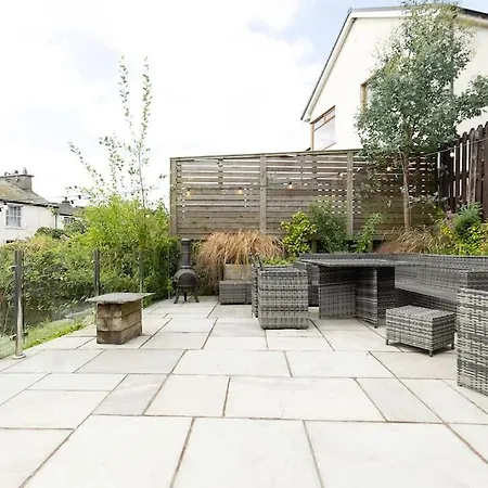 Old Bank House - Family & Friends Retreat With Hot Tub Available Holiday home Holker