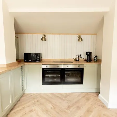 Old Bank House - Perfect Getaway For Friends & Families * Holker