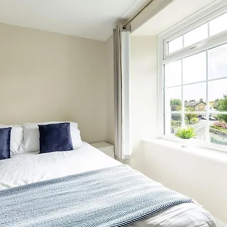 Nyaraló Old Bank House - Perfect Getaway For Friends & Families